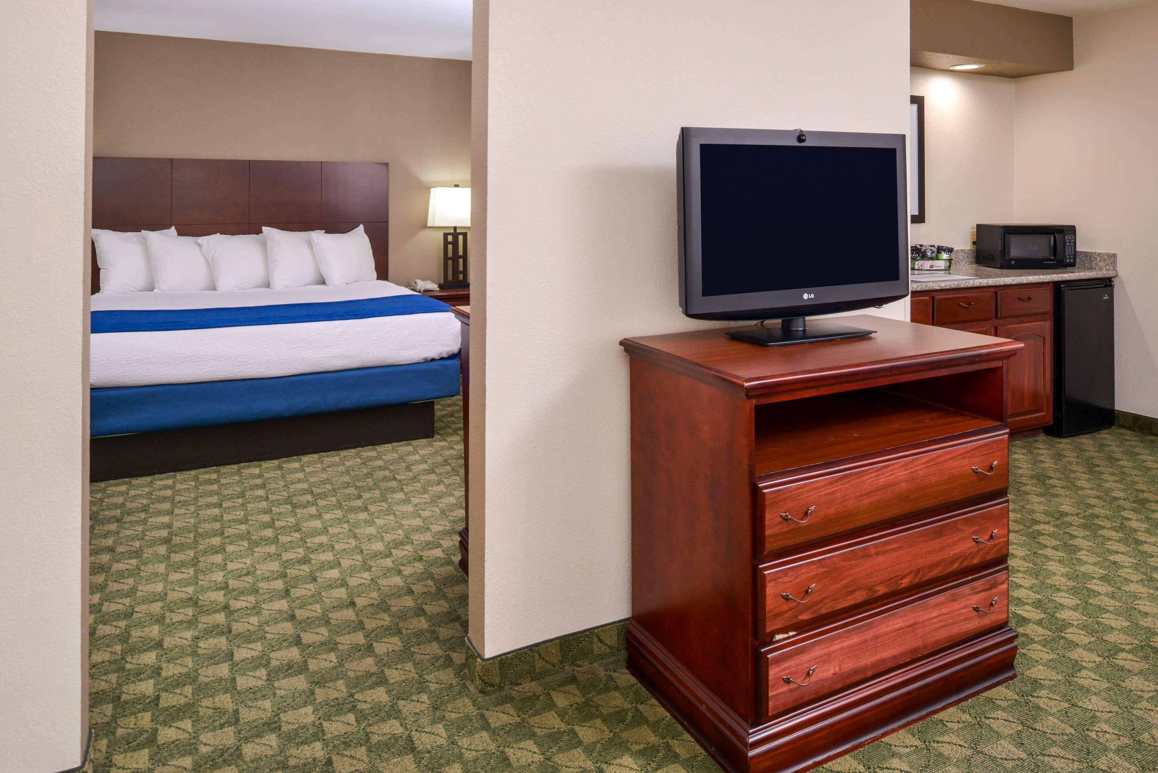 Best Western Big Spring Lodge Neosho Bagian luar foto