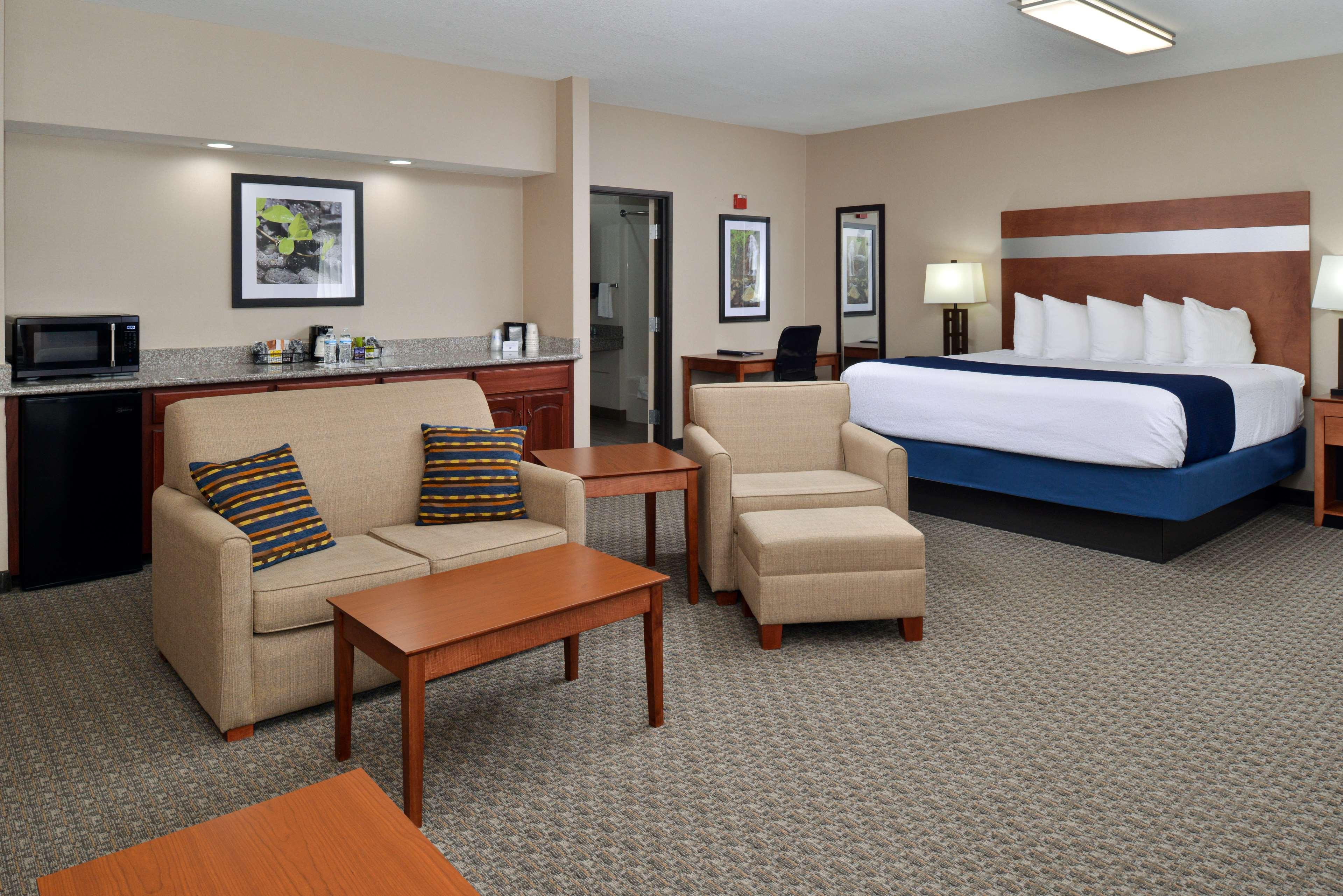 Best Western Big Spring Lodge Neosho Bagian luar foto