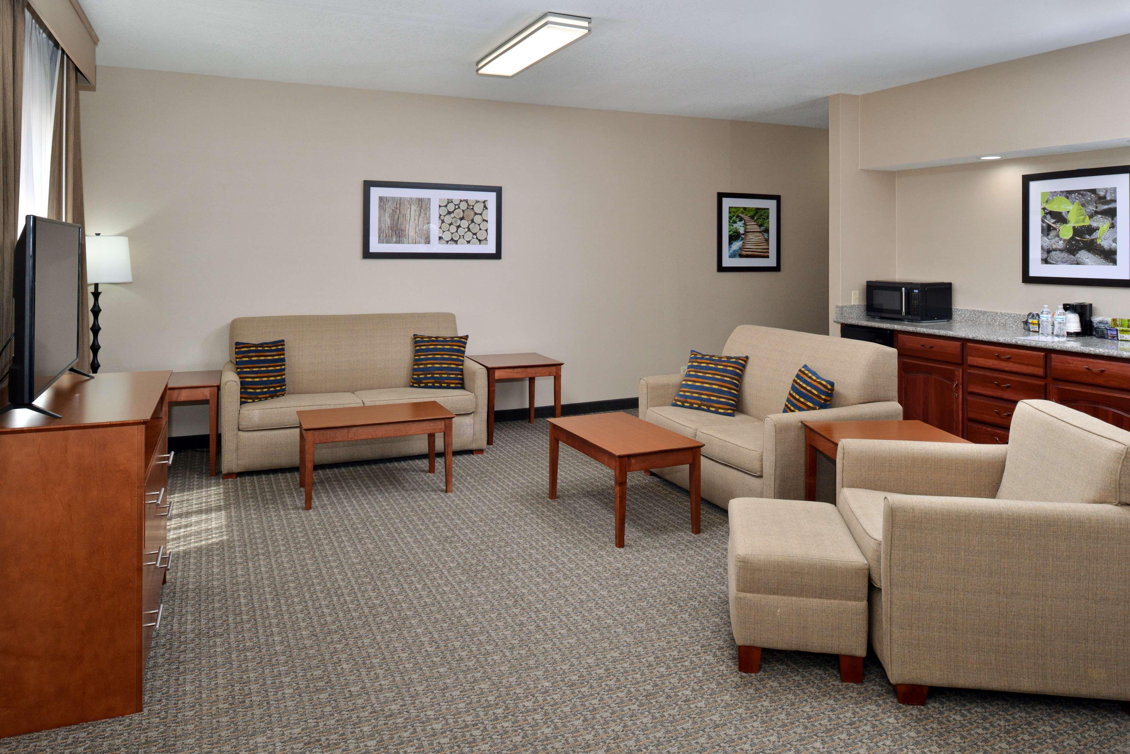 Best Western Big Spring Lodge Neosho Bagian luar foto