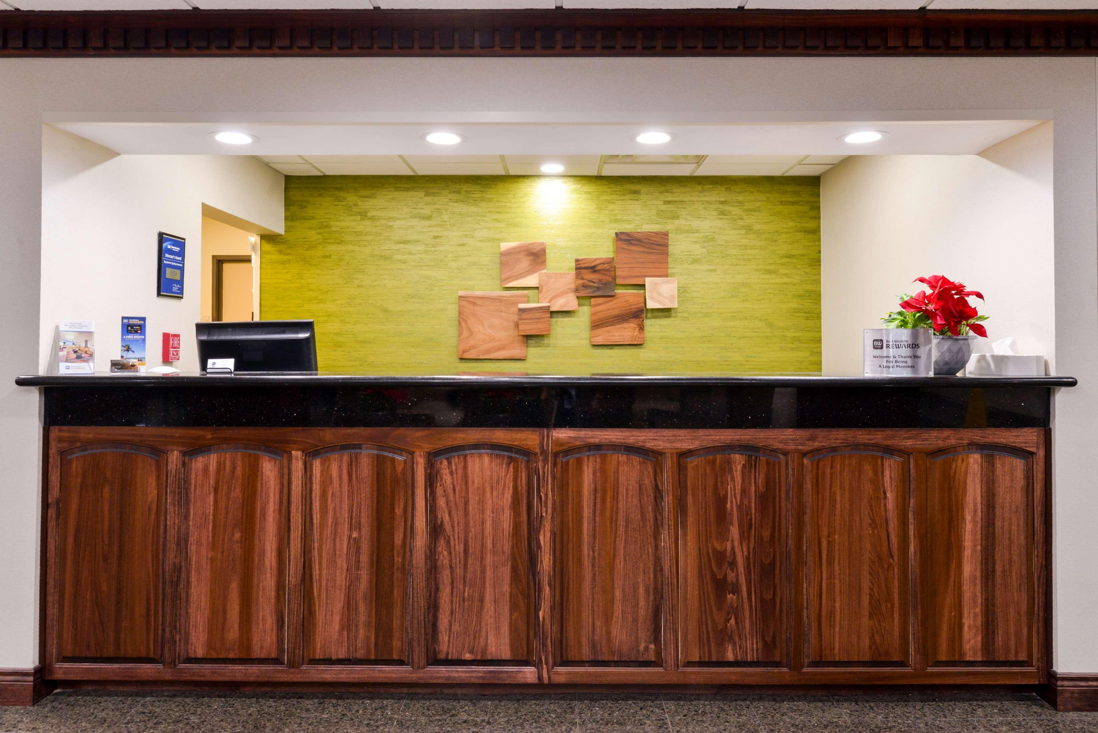 Best Western Big Spring Lodge Neosho Bagian luar foto