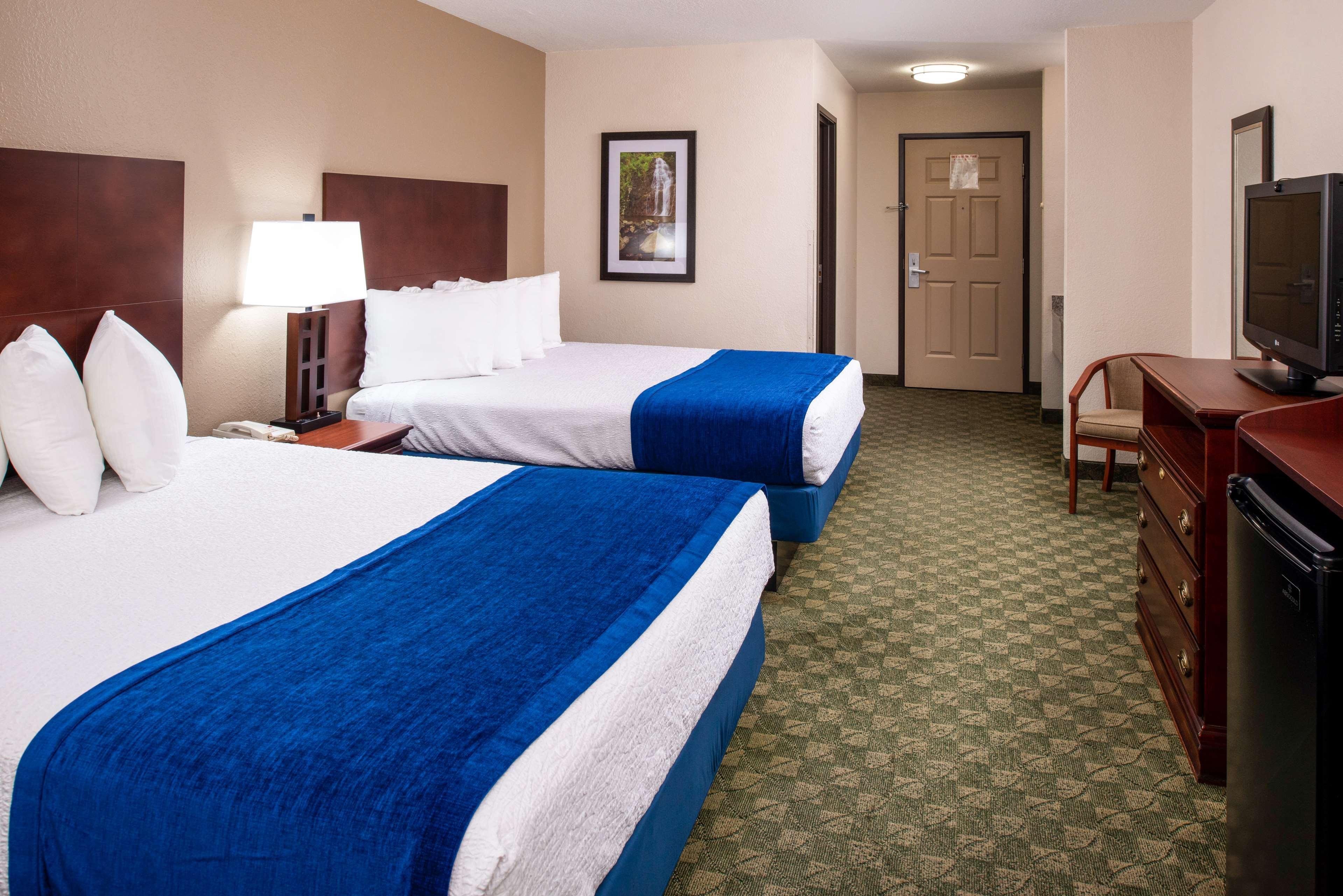 Best Western Big Spring Lodge Neosho Bagian luar foto