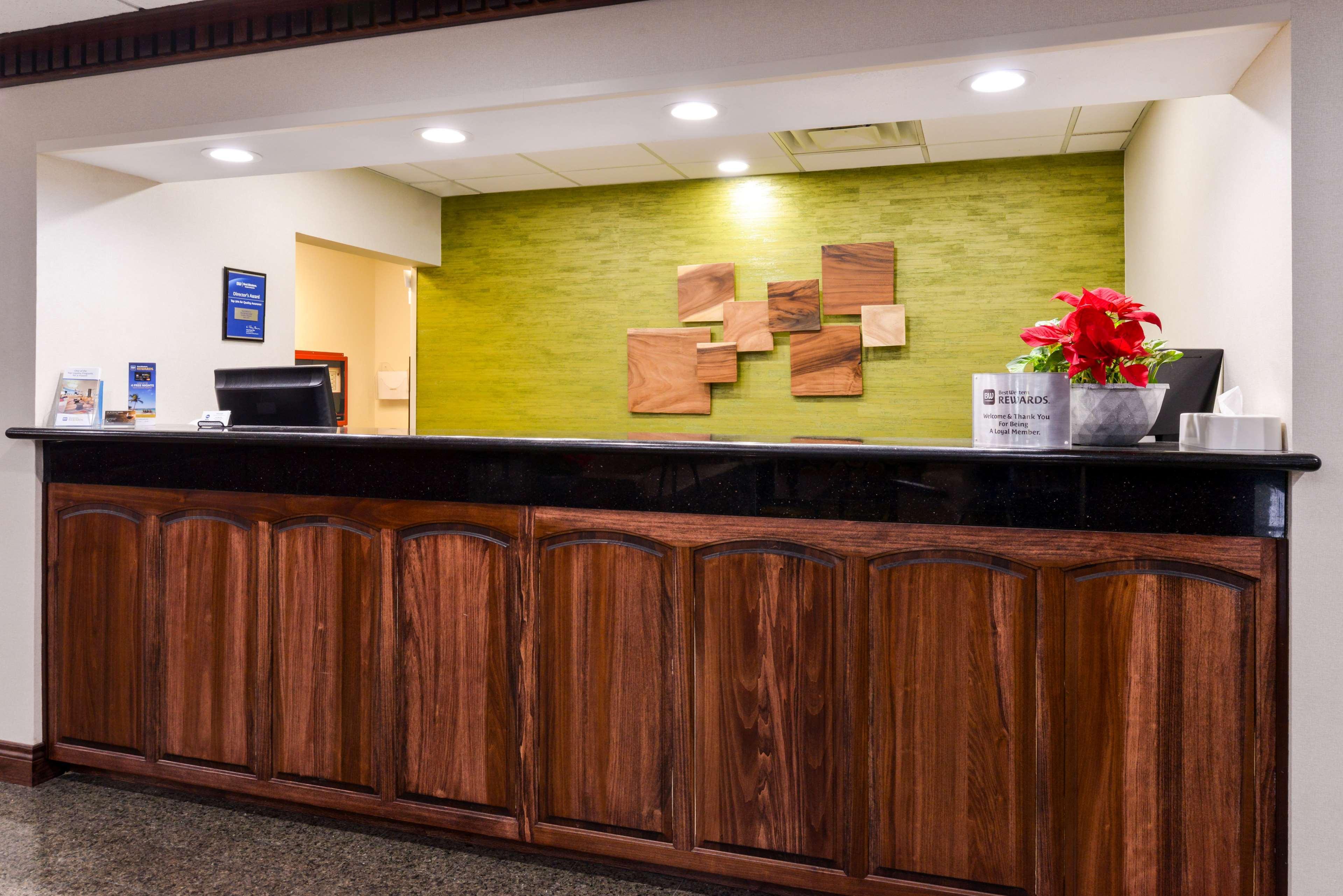 Best Western Big Spring Lodge Neosho Bagian luar foto
